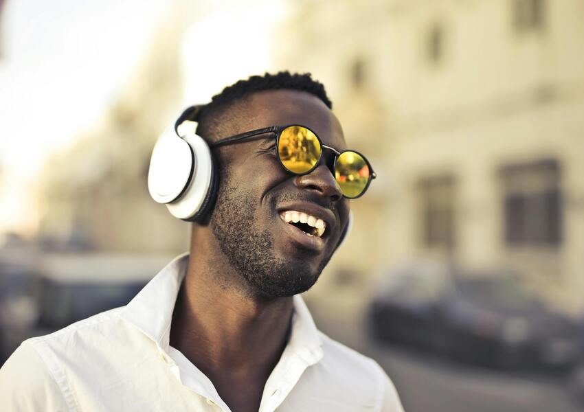 Best Noise-Canceling Headphones for Work and Travel